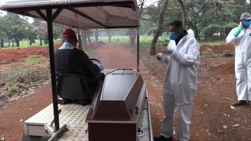 La frenética jornada de los sepultureros del mayor cementerio brasileño