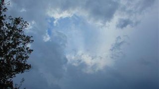 [UGCCHI-CJ-weather]storm clouds over the sun