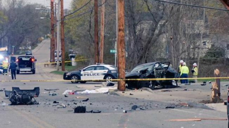 TLMD-Avon-persecucion-policial-termina-en-choque-muertos-heridos-empezo-en-brockton