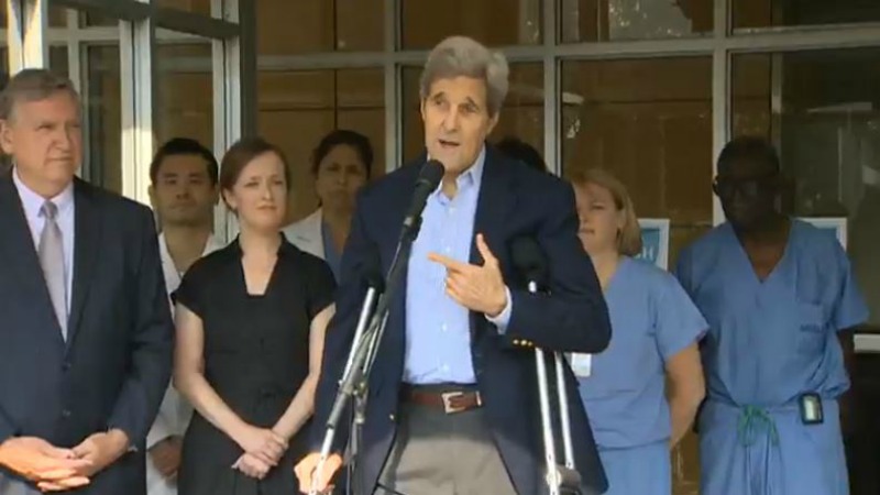 TLMD-Boston-secretario-de-estado-john-kerry-hospitalizado-pierna-rota-al-caer-de-bicicleta-