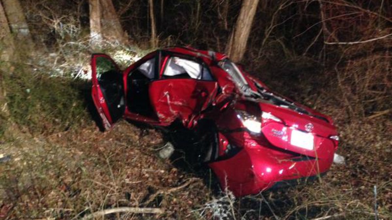 TLMD-Foxboro-accidente-I-95-carro-rojo-