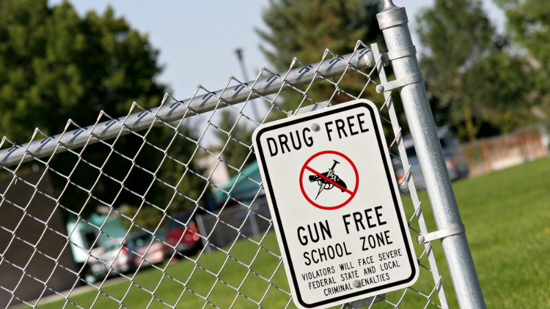 TLMD-gun-free-sign-shutterstock_578790