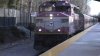 Mujer muere al ser golpeada por tren en Providence