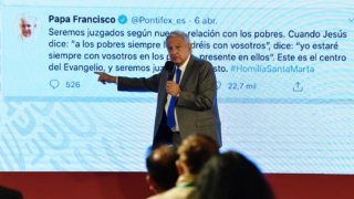 AMLO con tuit del papa Francisco