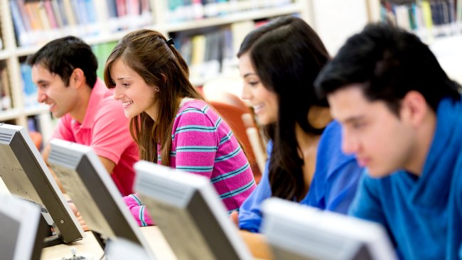 tlmd_estudiantes_shutterstock_106224500