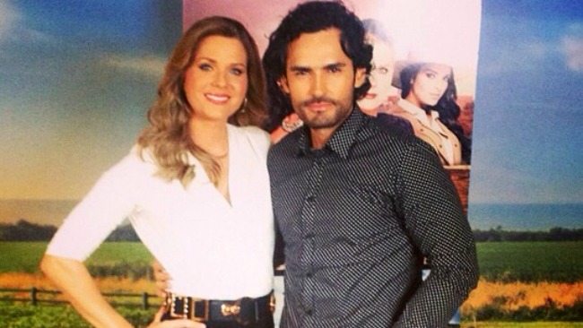 tlmd_sonya_smith_fabian_rios_tierra_de_reyes_novela_telemundo