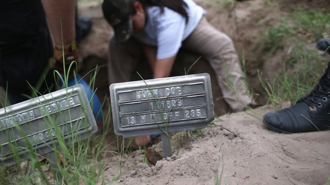 tlmd_tumba_inmigrantes