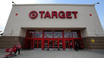 Target contratará a 100,000 personas mientras se alista para temporada de fiestas