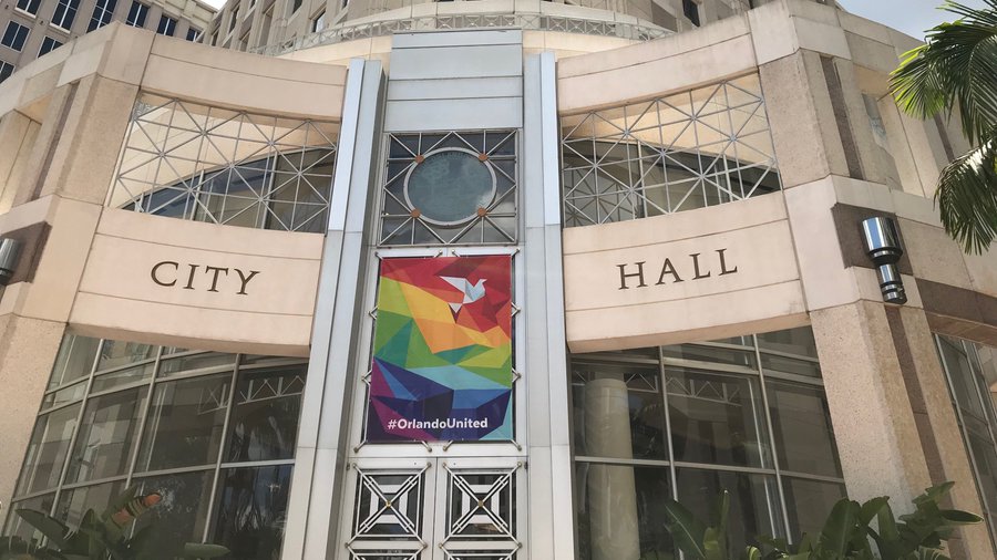 Alcaldía de Orlando rinde tributo a las 49 víctimas de Pulse.