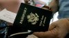 ¿Piensas viajar? Revisa tu pasaporte y sigue estos consejos para evitarte un problema
