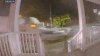 En Video: Aparatoso choque de camión de carga contra casa en Lynn