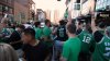 Fanáticos de Los Celtics de Boston celebran pase a la final del Este