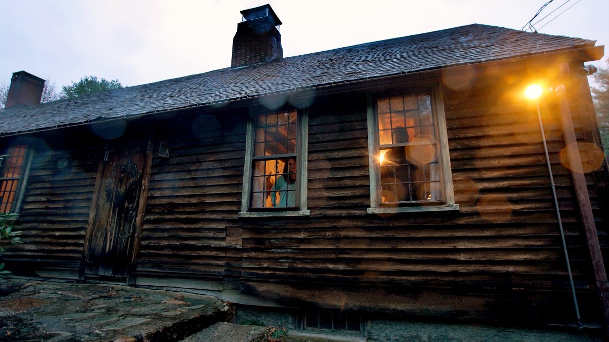 Casa que inspiró la película de terror ‘The Conjuring’ se vende por más de .5 millones – Telemundo Nueva Inglaterra