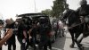Atacan a dolientes en el funeral de la periodista de Al Jazeera
