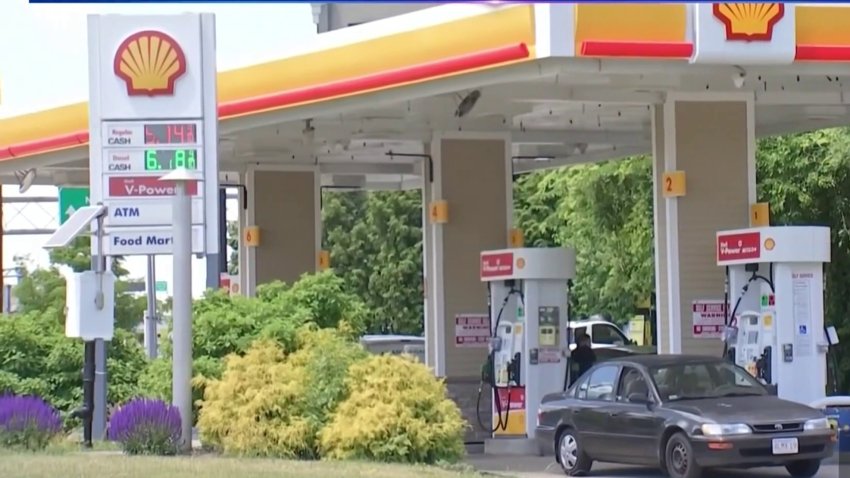 Precio de la gasolina en Massachusetts supera el promedio nacional