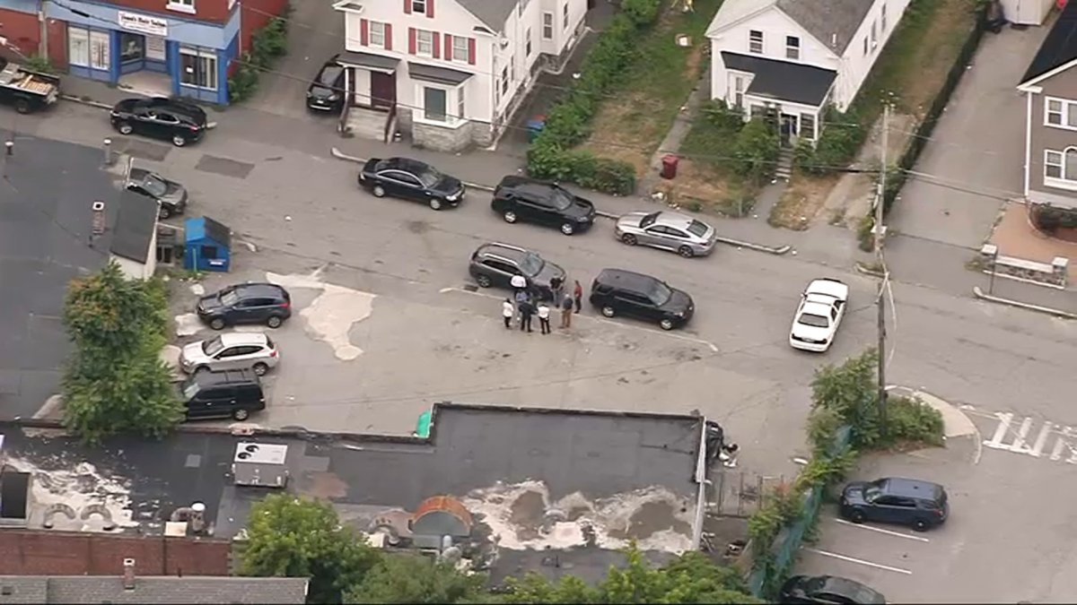 Autoridades encuentran anciana apuñalada en su casa en Lowell