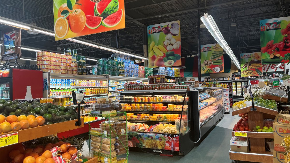 “El Mercado” in Hartford offers products.  Latinos in Connecticut – NBC Connecticut