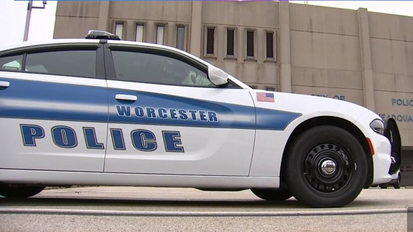 Investigan al Departamento de Policía de Worcester