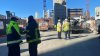 Trabajadora cae a más de 10 pies en sitio de construcción de Boston