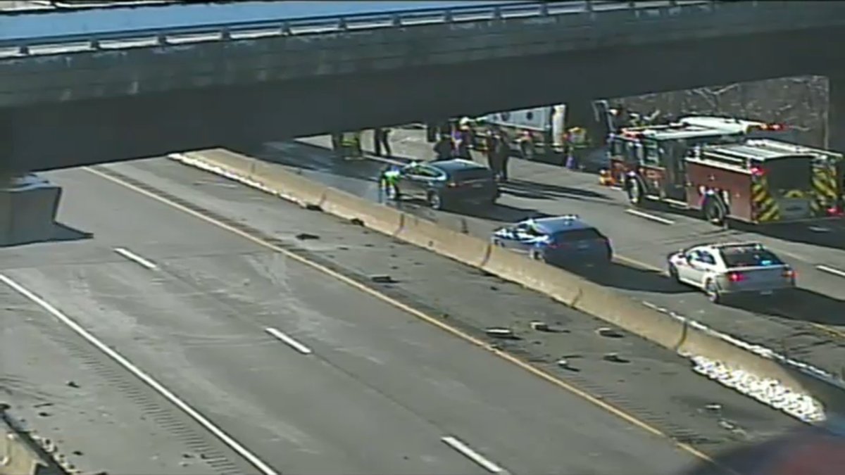 Accidente con autobús escolar deja 17 heridos en East Hartford