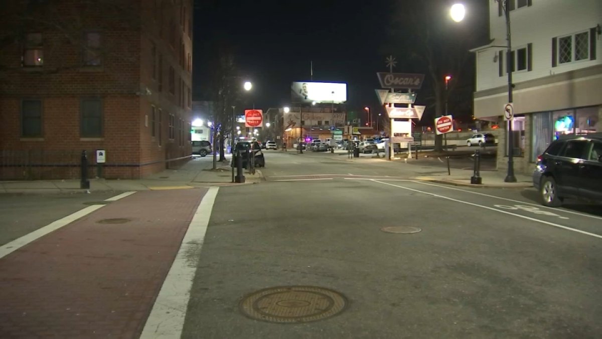 Two Men Stabbed Outside Worcester, Massachusetts Liquor Store – NECN