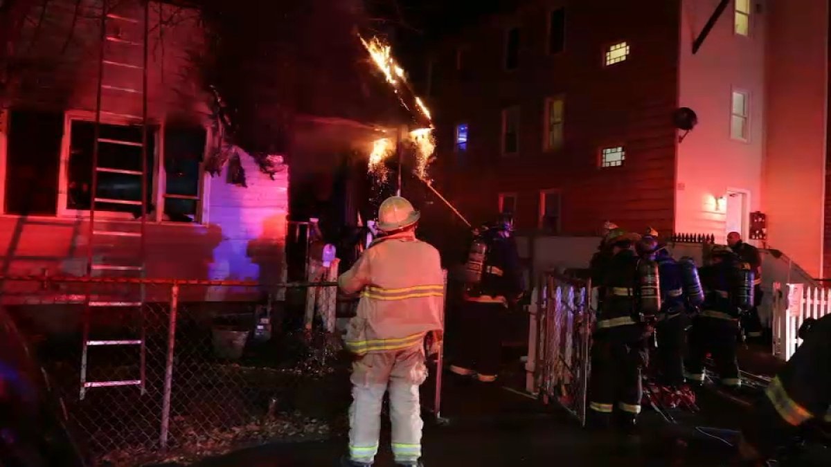 Fire at Worcester, Massachusetts Home – NECN