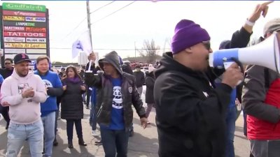 Conductores de Uber y Lyft protestan en Saugus