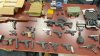 Varias personas arrestadas tras hallazgo de armas y narcóticos durante operación en Hartford