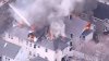 Bomberos combaten incendio en dos edificios en Lynn