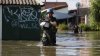 Empeoran las inundaciones en el sur de Ucrania tras el derrumbe de la represa
