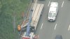 Caos vehicular por accidente de camión que transportaba paneles de vidrio en Dorchester
