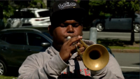 Joven trompetista boricua lucha por continuar su sueño en Boston tras ganar beca de Berklee