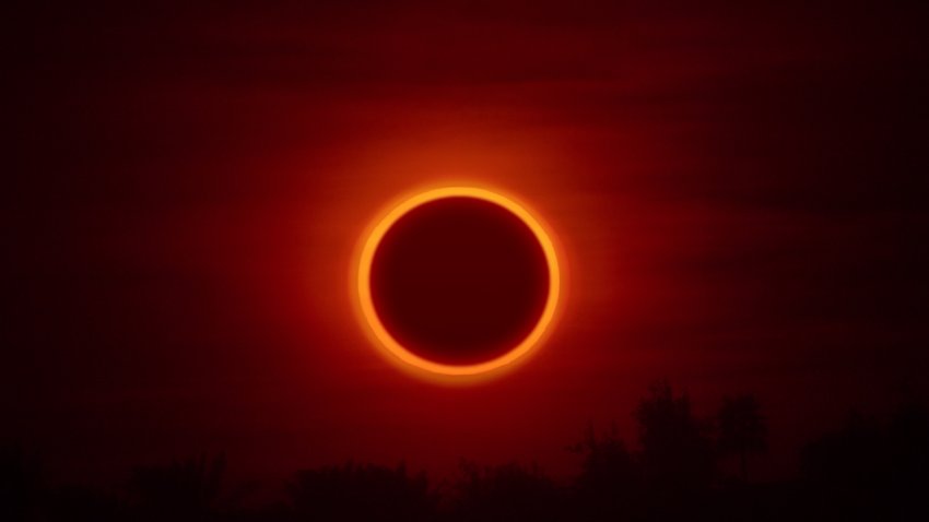 The eclipse, known as an annular solar eclipse, began in Saudi Arabia, with the moon passing in front of the sun, but not completely covering the star’s face. Instead, it left a brilliant ring, or annulus, that gave it a “ring of fire” effect. It was the last solar eclipse of 2019, indeed, of the decade.