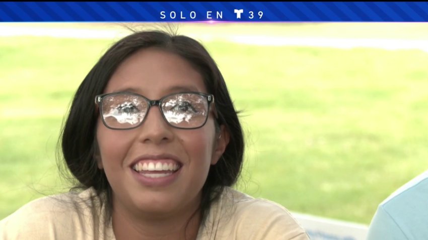 Le aprueban la residencia permanente a dreamer que había quedado varada en México