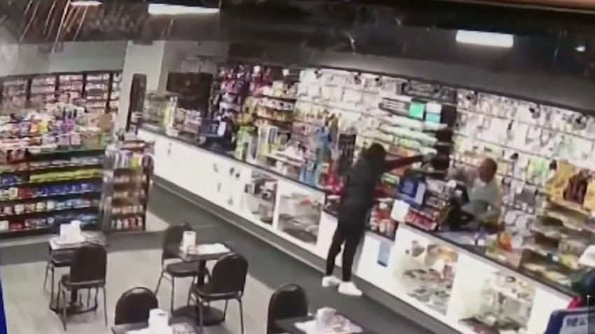 Ola de robos en tiendas de Mass. y RI