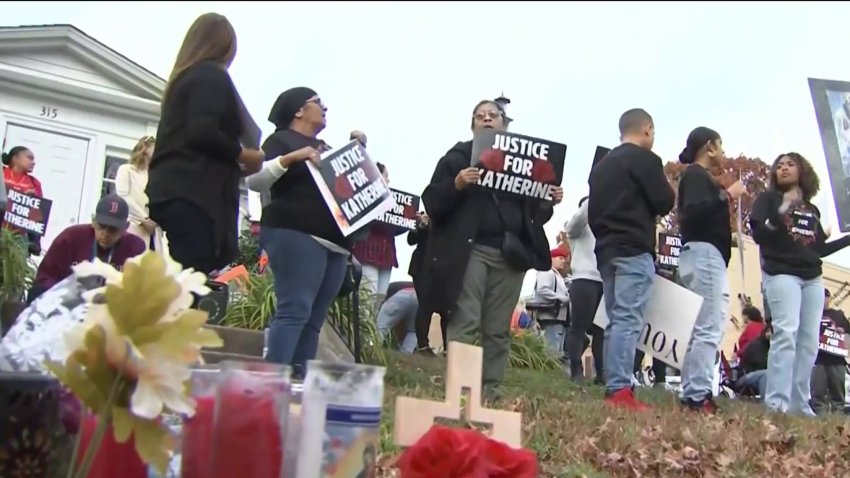 Vigilia por mujer hispana atropellada por policía en New Britain