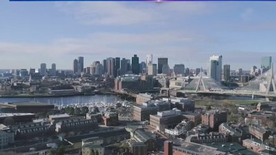 Refugios para migrantes en Massachusetts oficialmente llegan a su capacidad