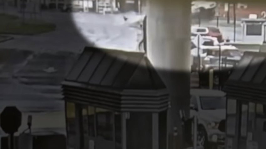 Car crashes at U.S.-Canada border