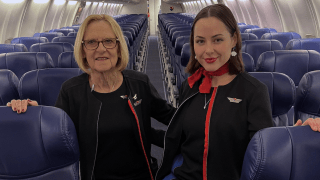 Cynthia y Hannah Heck juntas en un vuelo reciente.