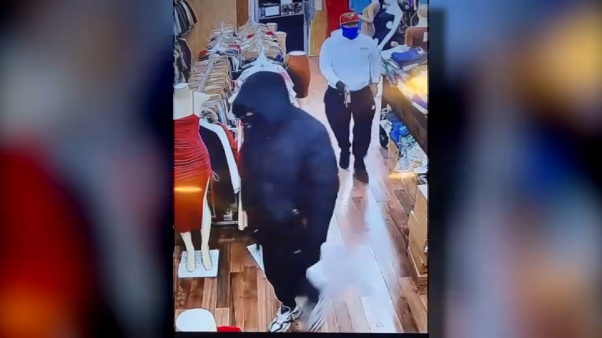 Robo con armas de grueso calibre el establecimiento de Lawrence