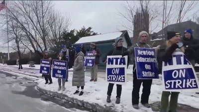 Se duplica multa contra maestros en huelga en Newton