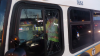 Hombre rompe ventana de autobús MBTA en incidente de furia en la carretera, según la policía