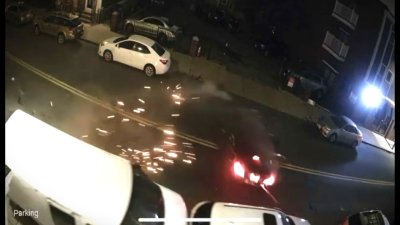 Auto choca contra múltiples vehículos en East Boston