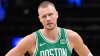El estatus de Porzingis para el tercer juego de Los Celtics  está en duda debido a ‘rara’ lesión en la pierna