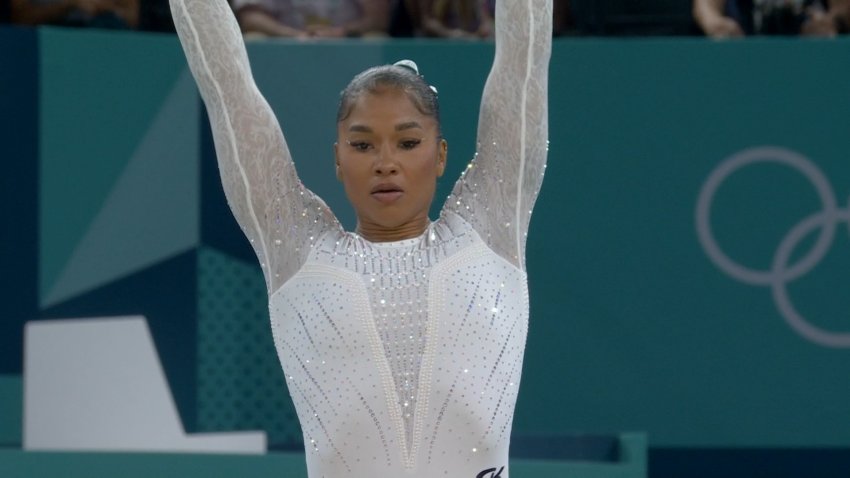 DESTACADOS: Mira a Jordan Chiles ganar el bronce en la final de piso femenina después del cambio de puntaje