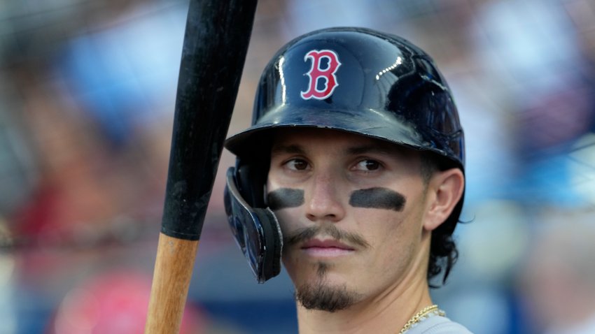 KANSAS CITY, MISSOURI – AUGUST 05:  Jarren Duran #16 of the Boston Red Sox prepares to bat against the Kansas City Royals at Kauffman Stadium on August 05, 2024 in Kansas City, Missouri. (Photo by Ed Zurga/Getty Images)