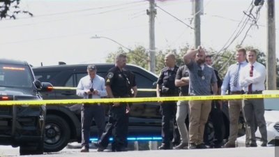 Hombre muere baleado tras incidente cerca de escuela