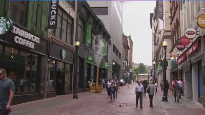 Residentes denuncian mal olor en Boston