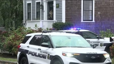 Mujer muere apuñalada dentro de una casa en New Bedford