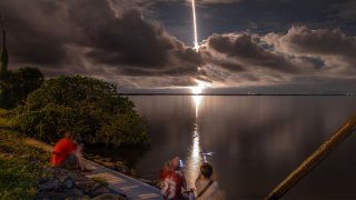 La misión Polaris Dawn despega en un cohete Falcon 9 de SpaceX